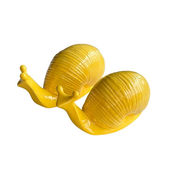 Mid-Century Folk Art Boho Chic Hollywood Regency Ceramic Snail - Set of 2 - Picture 3 of 10